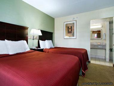 Days Inn By Wyndham Springfield/Phil.Intl Airport Номер фото